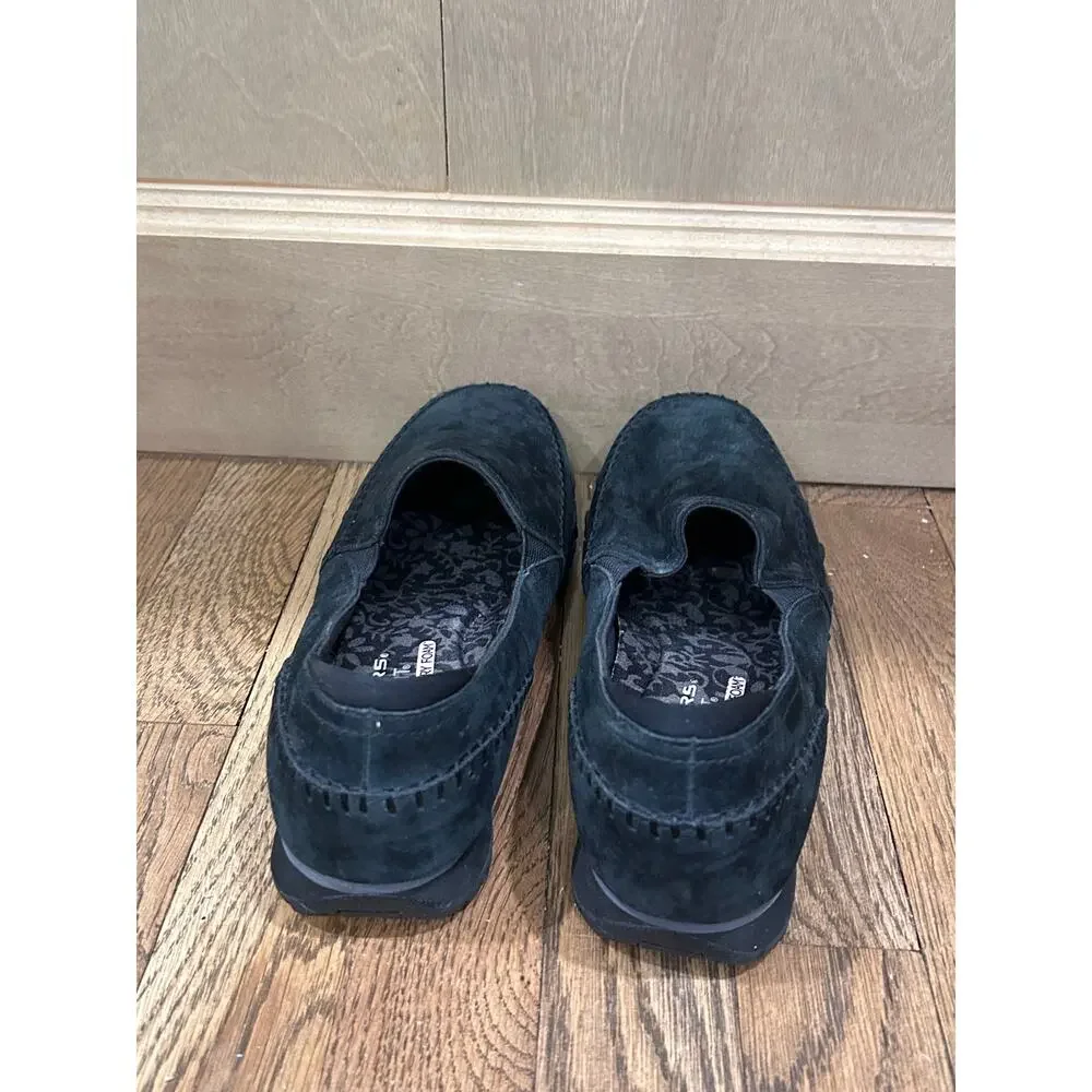 Skechers brand style